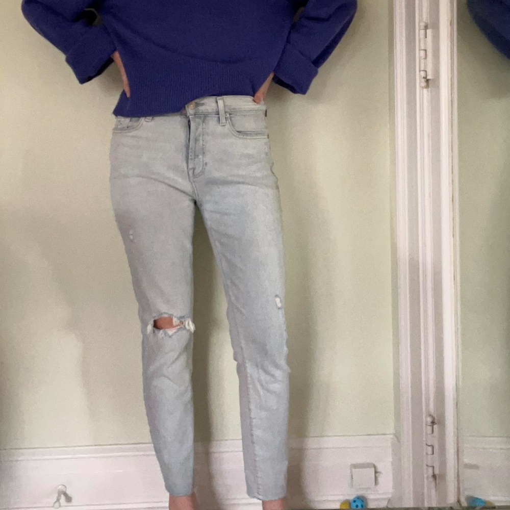 josefina ‘luxe-vintage’ blue distressed jeans w/ raw hem. like brand new!
